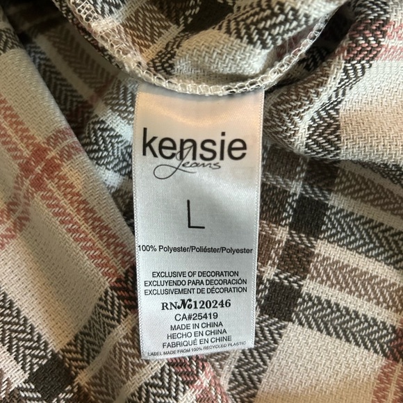 Kenzie Jeans Women's Plaid Button Up Shacket - Picture 5 of 6